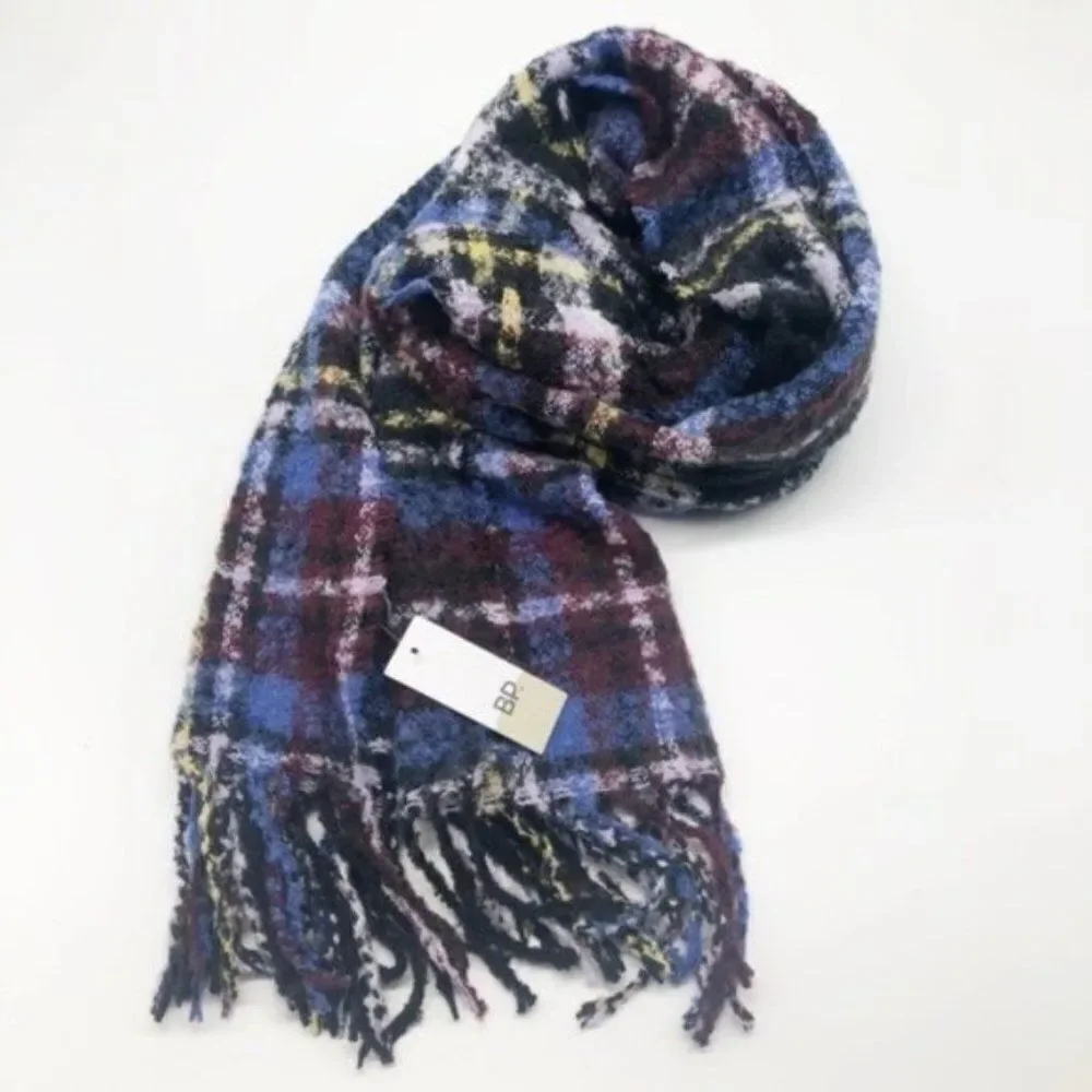 BP. Multicolor Boucle Tassel Scarf